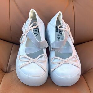 Girls' Light Pink Mary Jane Sneakers with Bow